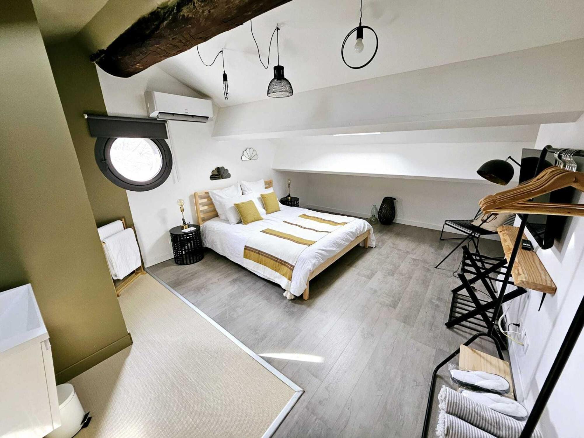 La Maison Grivolas Appartements Et Maison D'Hotes Awinion Zewnętrze zdjęcie