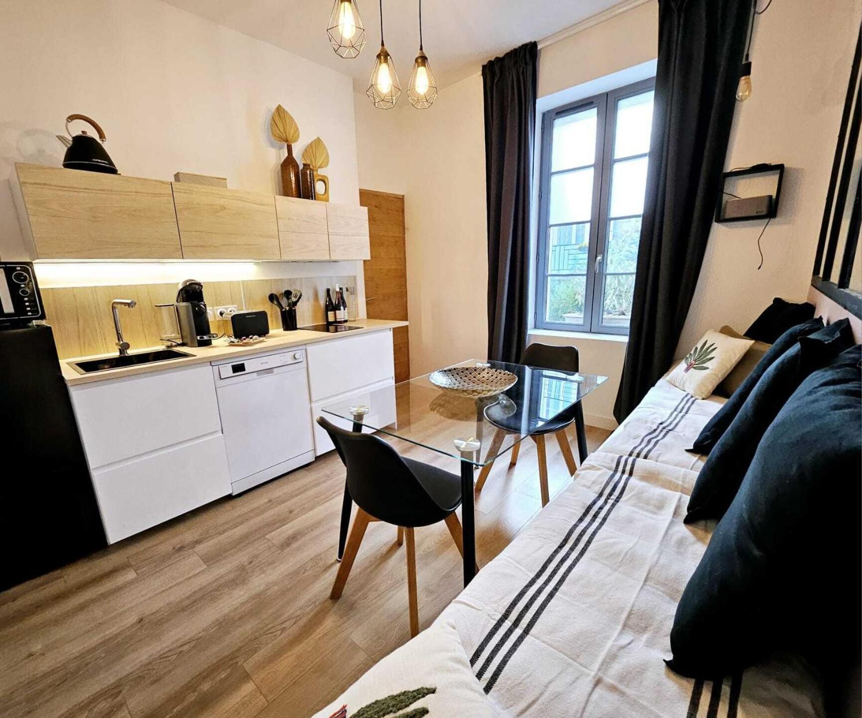 La Maison Grivolas Appartements Et Maison D'Hotes Awinion Pokój zdjęcie