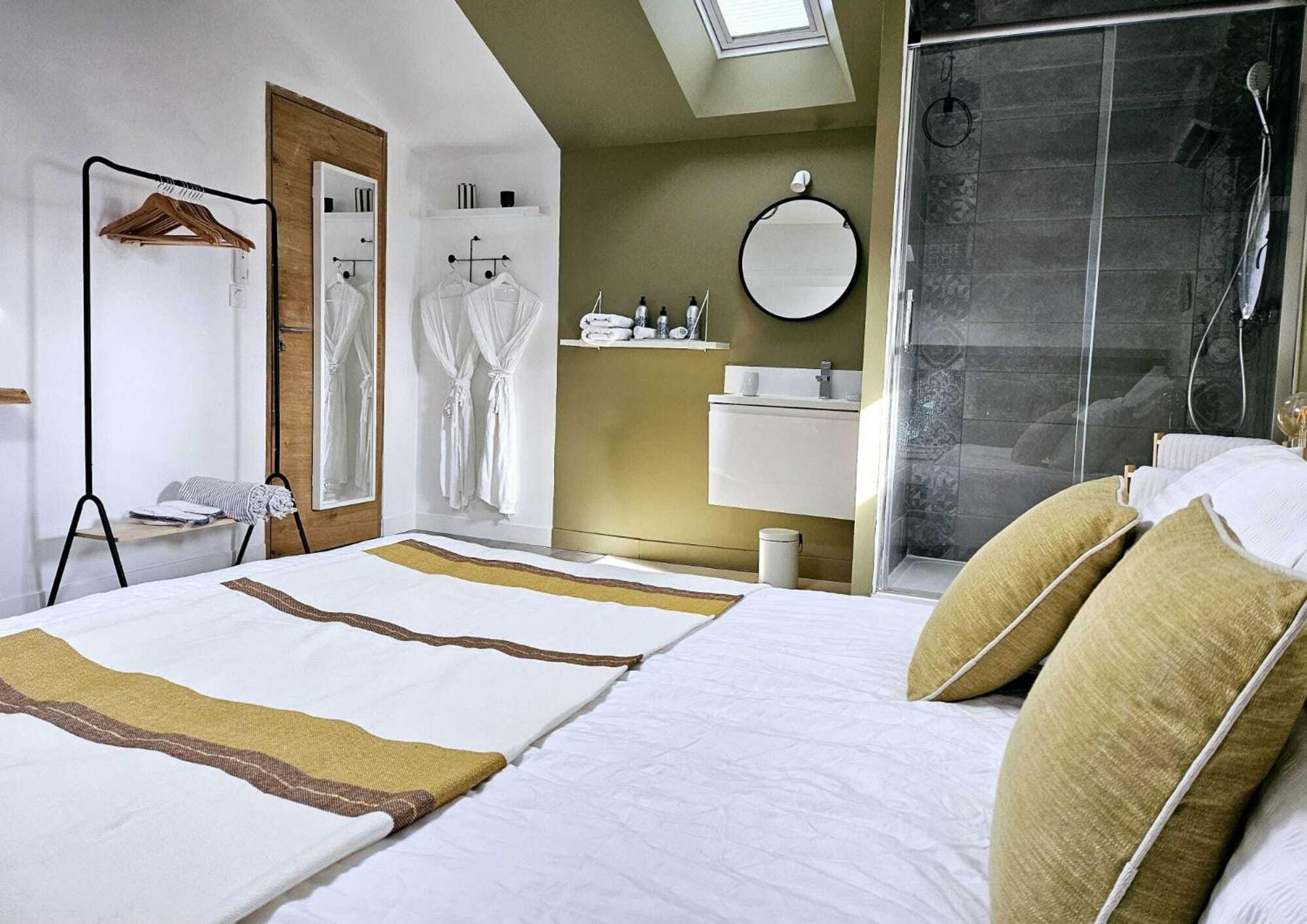 La Maison Grivolas Appartements Et Maison D'Hotes Awinion Pokój zdjęcie